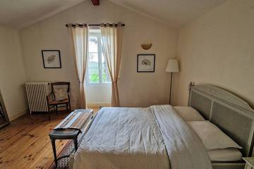 Château pour 10 Personnes dans Saint-Ciers-de-Canesse, Région de Blaye, Photo 3