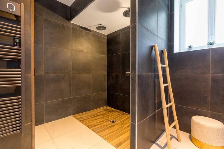 Gîte pour 2 personnes, avec jacuzzi et sauna à Le Creusot - 4