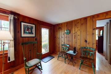 Glamping for 4 Guests in Mashpee, Cape Cod, Picture 3