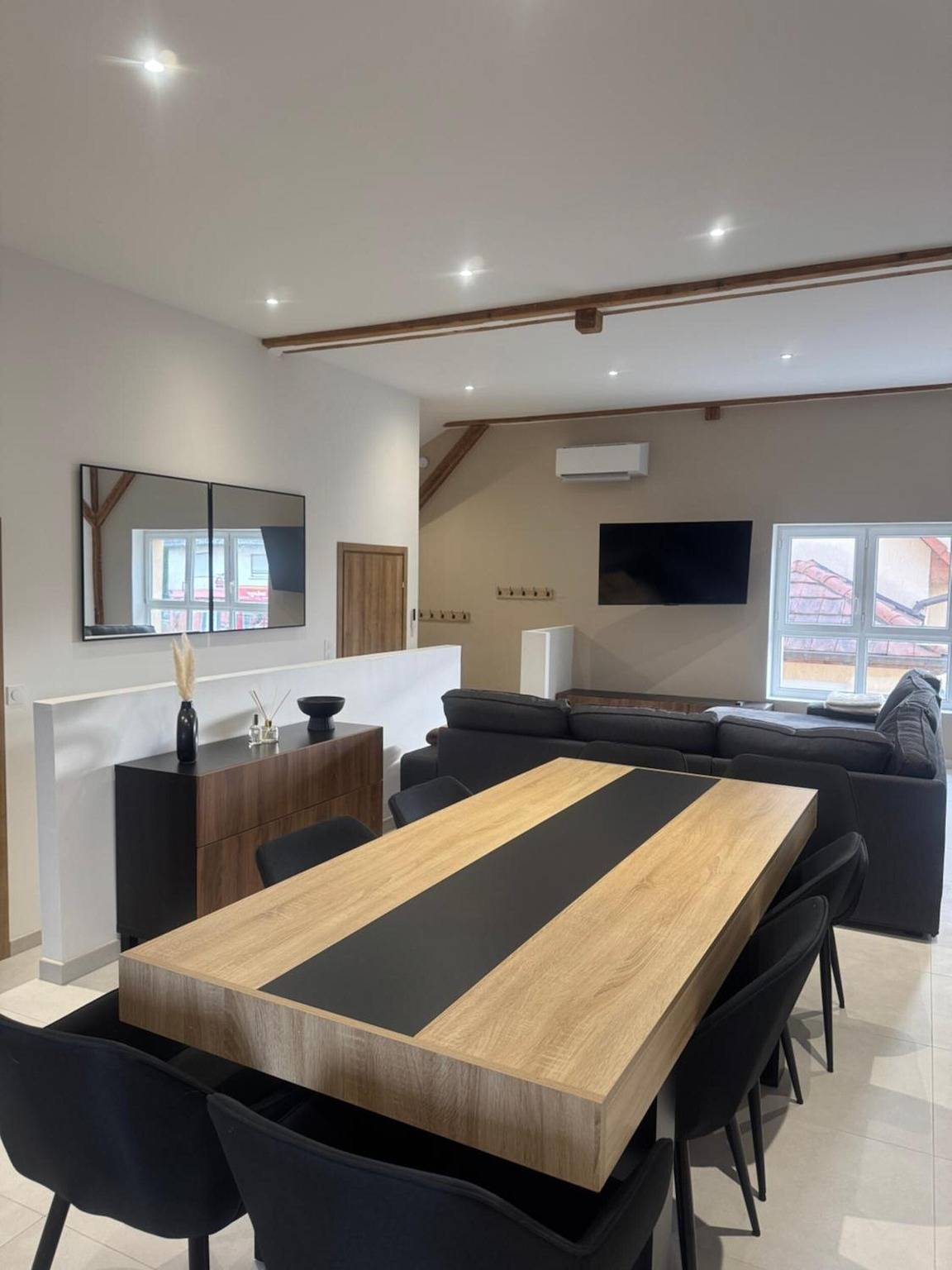 Apartamento entero, Gîte L'Echappée Alsacienne con terraza compartida, Wi-Fi y aire acondicionado in Geispolsheim, Región de Estrasburgo