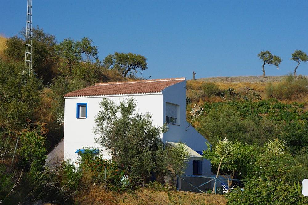 Holiday home in the olive grove with sea views and outdoor pool in Vélez-Málaga, Costa del Sol