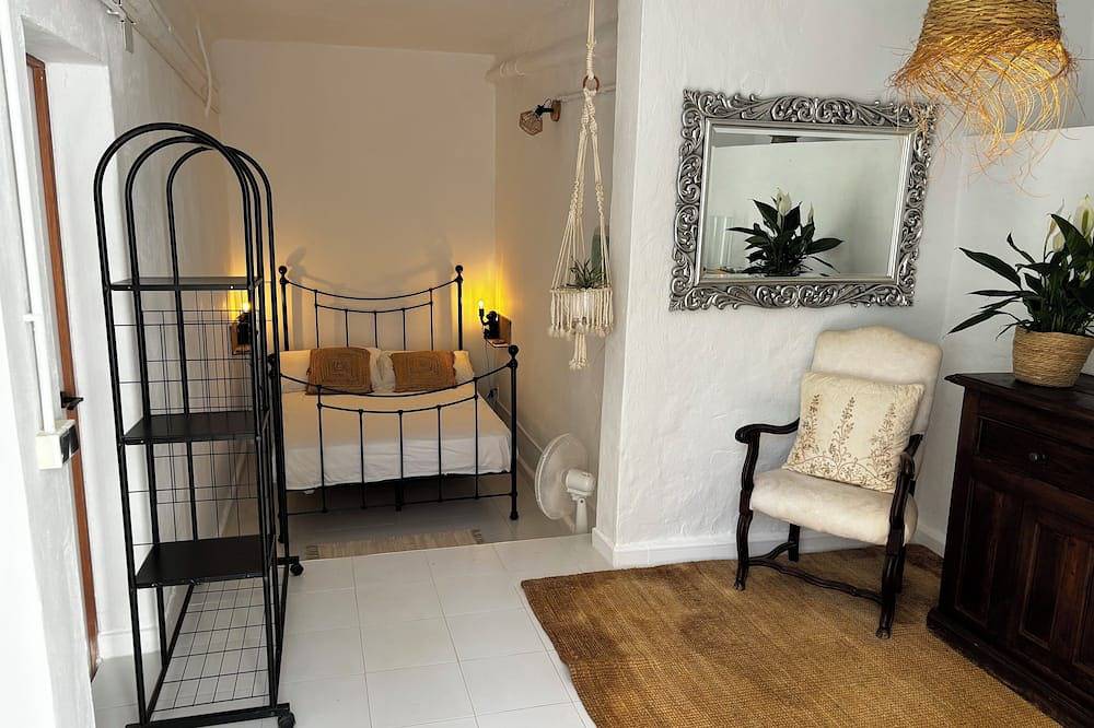 Apartamento entero, Cozy studio in beautiful Eivissa in Nuestra Senora de Jesus, Santa Eulària des Riu