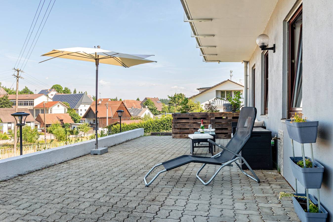 Entire apartment, Holiday Apartment 'Fribo' with Private Terrace and Wi-Fi in Magenbuch, Ostrach