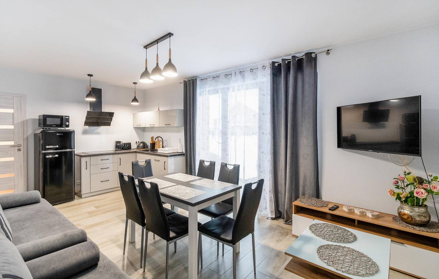 Cały apartament wypoczynkowy, Apartament wakacyjny dla 6 osób z basen in Żarnowska, Słowiński Park Narodowy