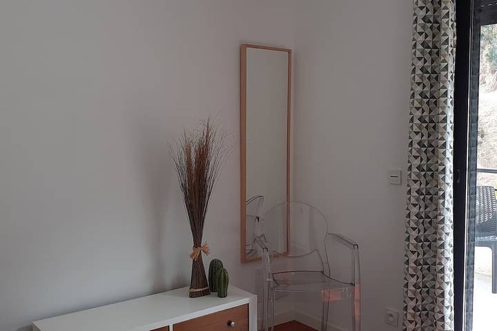 Gîte pour 4 personnes, avec terrasse ainsi que piscine et jardin dans Plage de Tiuccia - 4