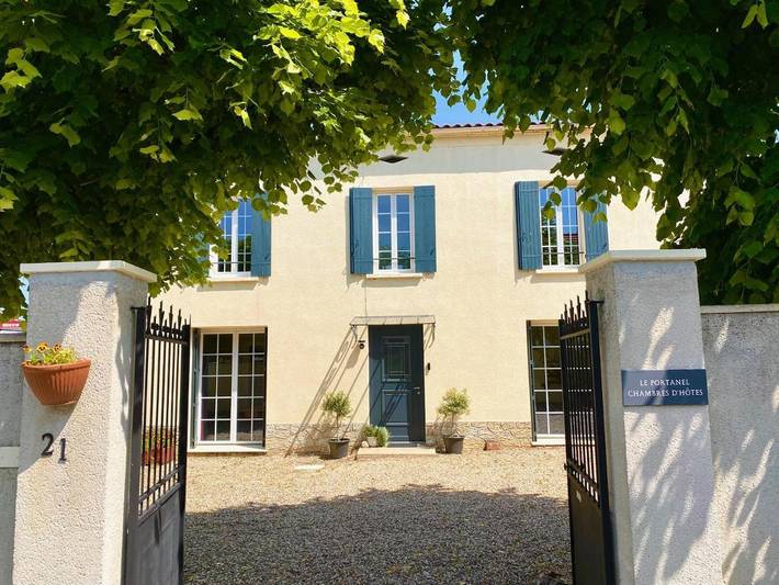 Chambre d’hôte pour 2 personnes, avec Terrasse ainsi que Jardin et Piscine à Eymet