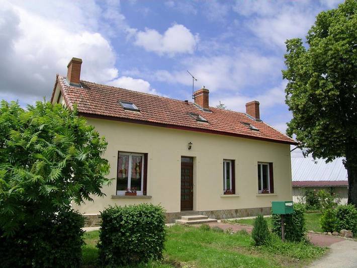 Gîte pour 9 personnes, avec jacuzzi et terrasse