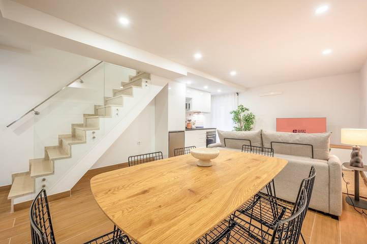 Appartement entier, GuestReady - Charming Boaventura Gf Duplex in Misericórdia, Costa de Lisboa