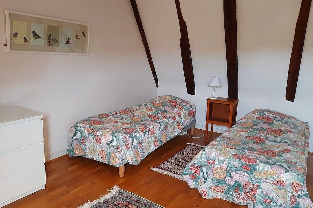 Maison de campagne du Xvème avec piscine privée + wifi in Vézac, Périgord Noir
