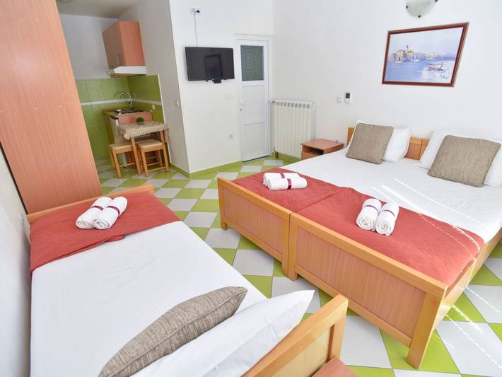 Gîte pour 3 personnes, avec balcon dans Tivat - 4