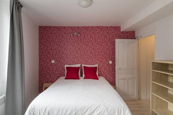 Jane Austen Lake Retreat in Dun-sur-Meuse, Verdun