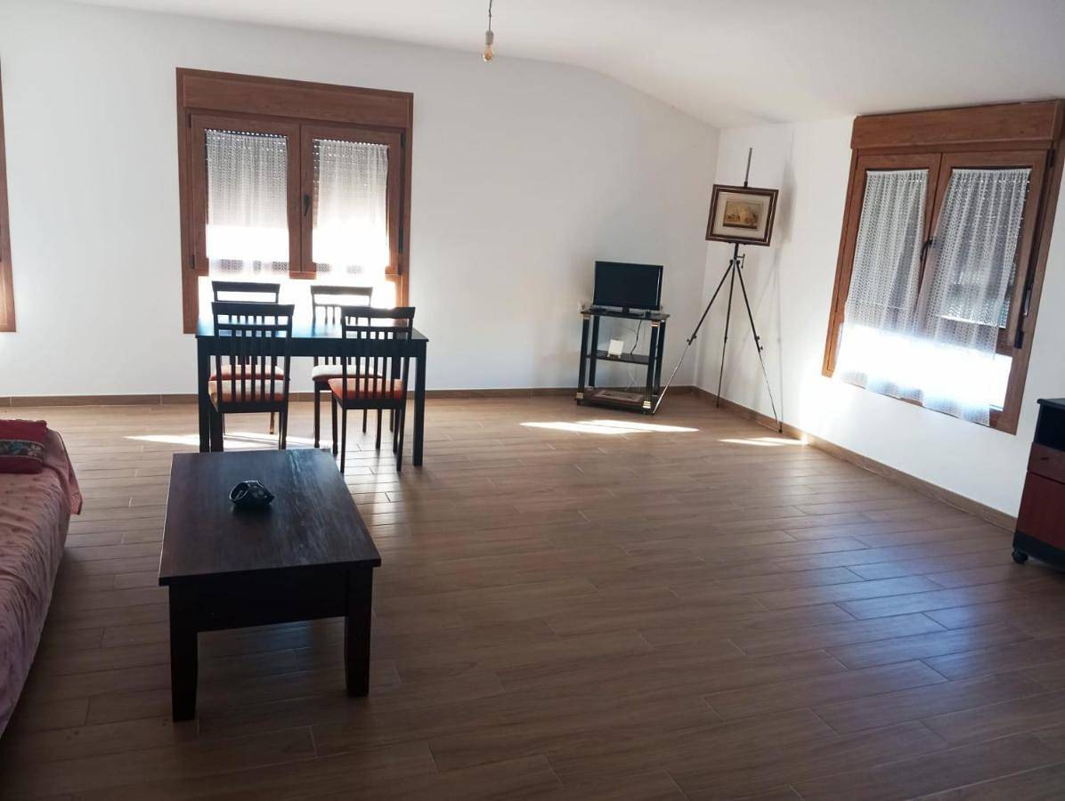 Chalet de artistas in Ribera del Duero, Vadocondes
