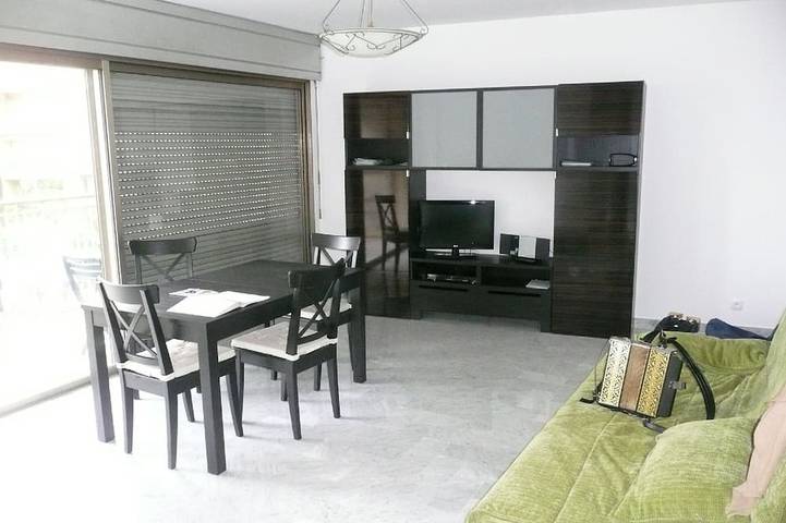 Gîte pour 4 personnes, avec jardin dans Theatre De La Licorne - 4