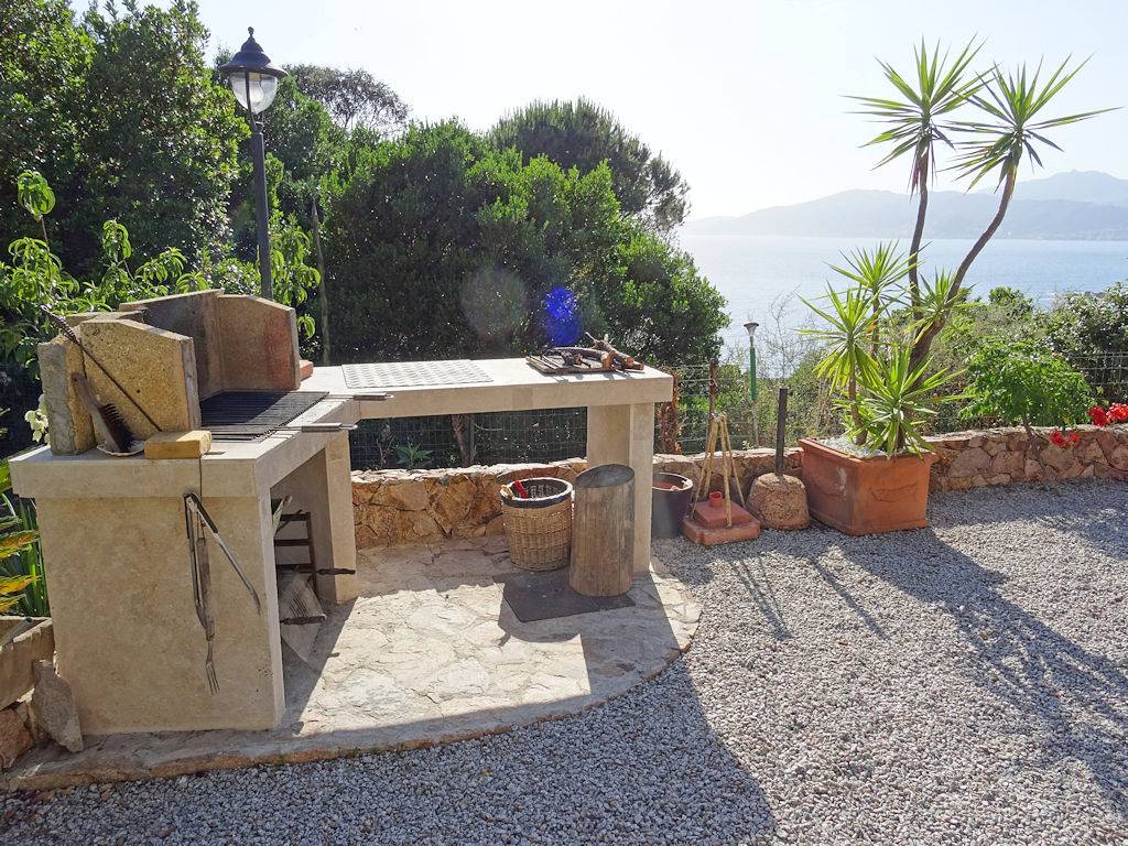 Appartement entier, T4 au calme 95m², jardin, plusieurs terrasses, barbecue, transats in Porticcio, Grosseto-Prugna