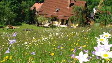 Hütte für 6 Personen, mit Garten und Terrasse in der Fränkische Schweiz