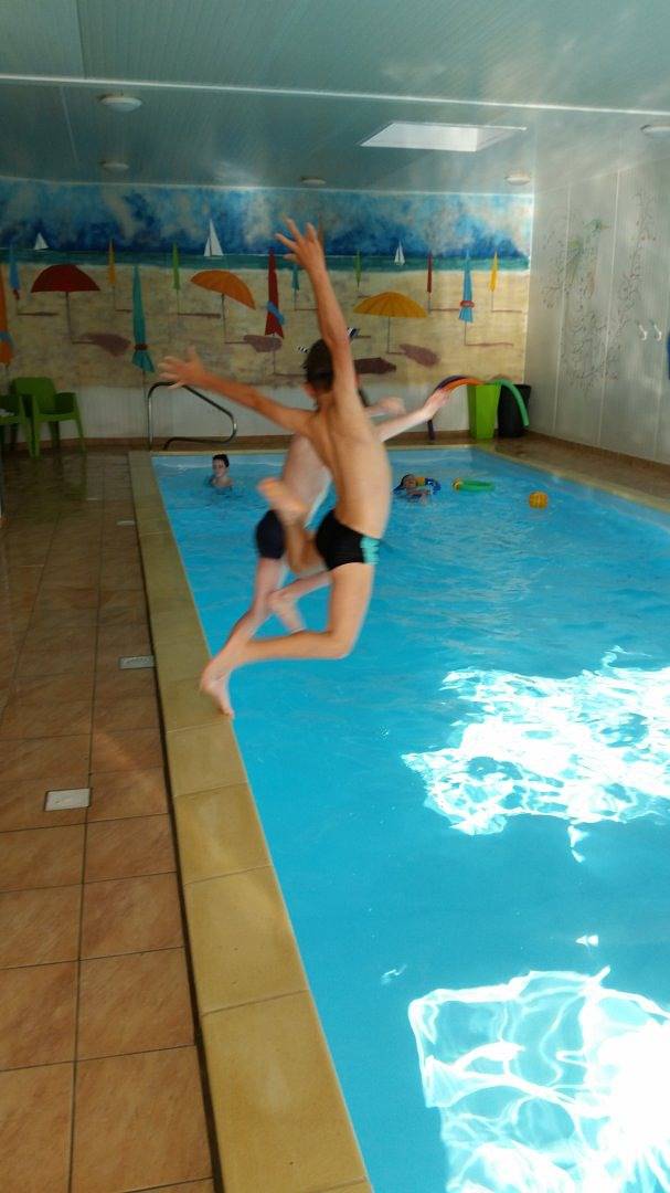 Gîte pour 13 personnes, avec terrasse ainsi que jacuzzi et jardin à Plougastel-Daoulas - 2