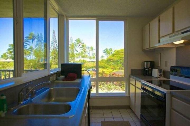 Vacation rental for 4 people, with garden and hot tub in Kauai