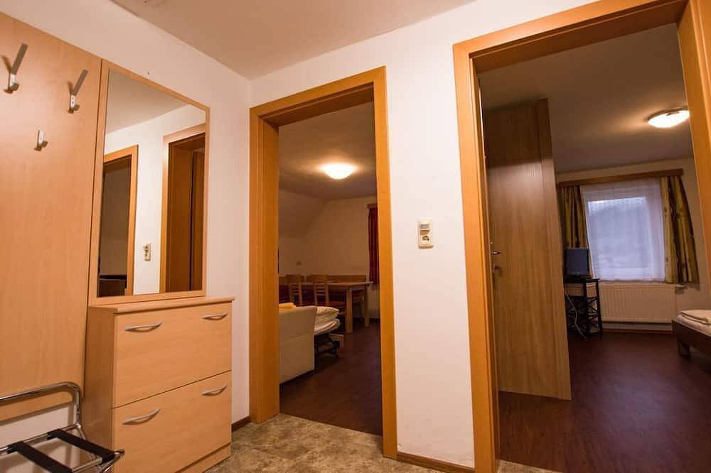 Appartement Nr. 31, Toilette und Dusche getrennt - Gästehaus Leypold in Murau, Murau (Kreischberg)