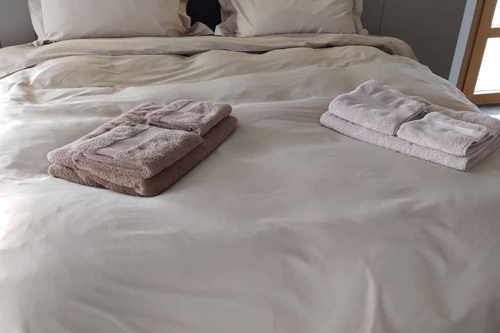 Gîte pour 2 personnes, avec terrasse et jardin à Montmin - 2