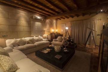 Villa in Santa Eulària des Riu, East Ibiza für 12 
