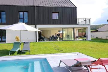 Gîte pour 12 personnes, avec jardin et balcon dans Cuchery