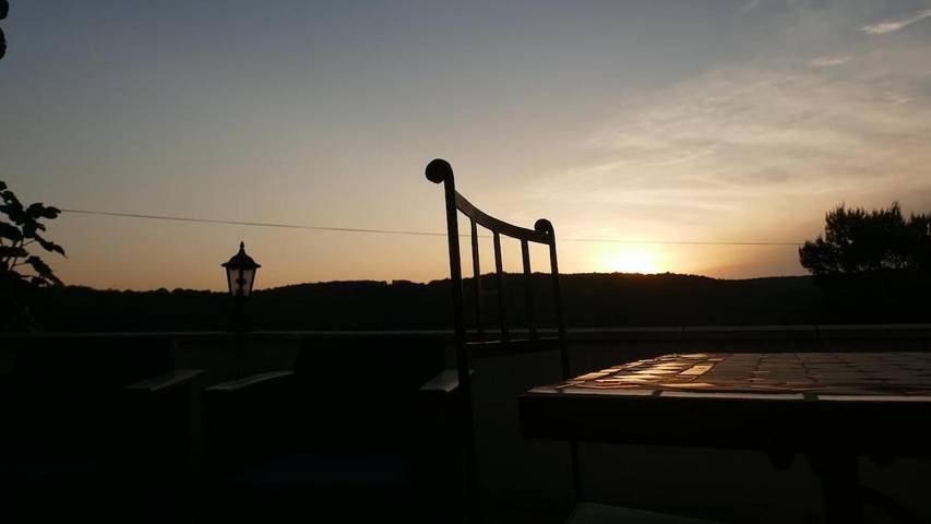 Chalet para 8 personas, con Balcón y Terraza además de Piscina y Vistas en Murs