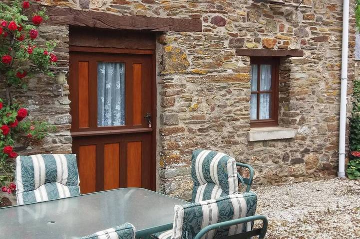 Gîte pour 6 personnes, avec jardin à Saint-Connec