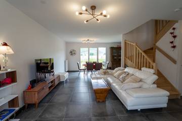 Location de vacances pour 8 personnes, avec jardin, adapté aux familles à Doussard