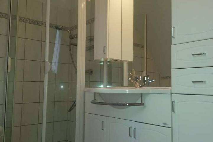 Ferienwohnung für 6 Personen, mit Whirlpool und Balkon in Spandau - 4