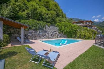 Vacation Rental for 4 Guests in Comune di Menaggio, Lake Como, Picture 2