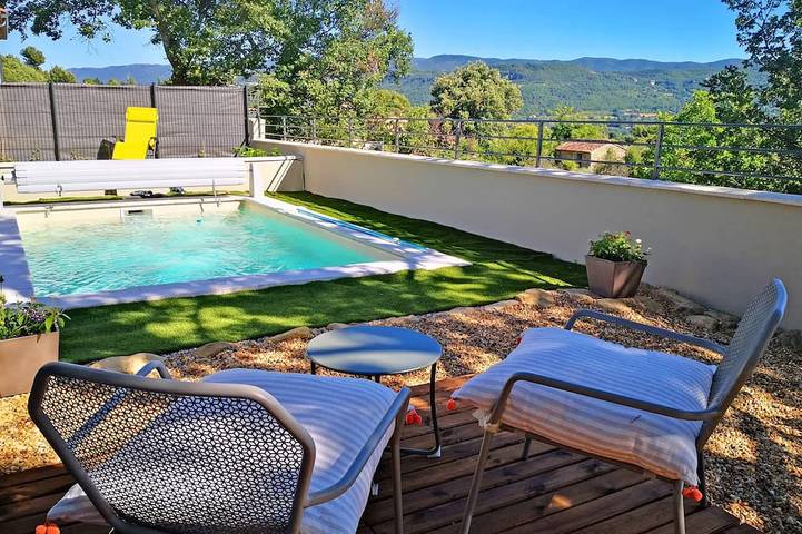 Villa für 4 Personen, mit Whirlpool und Garten in Apt