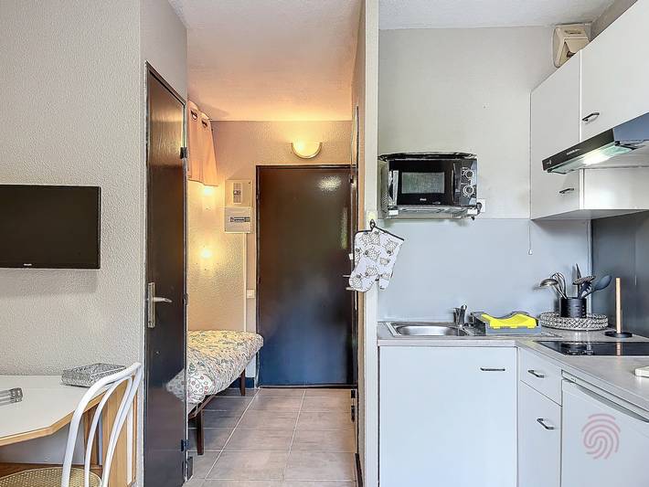 Estudio entero, Apartamento Soleado con Balcón, Admite Mascotas, Cerca de las Termas in Lamalou-les-Bains, Region de Béziers