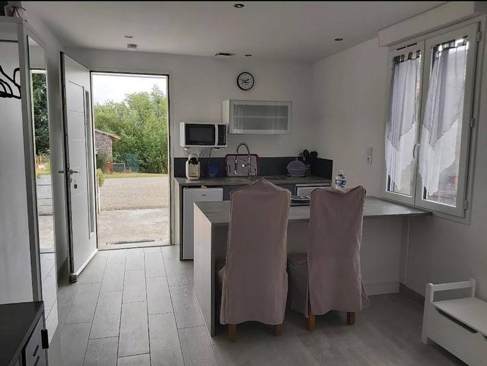 Location de vacances pour 2 personnes, avec Terrasse ainsi que Jardin et Piscine à Fronton - 4