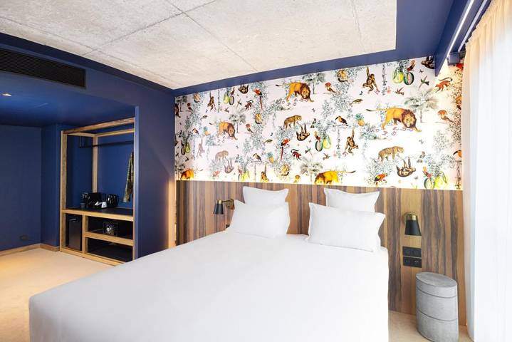 Hôtel pour 2 personnes, avec terrasse dans Stade Yves du Manoir - 2