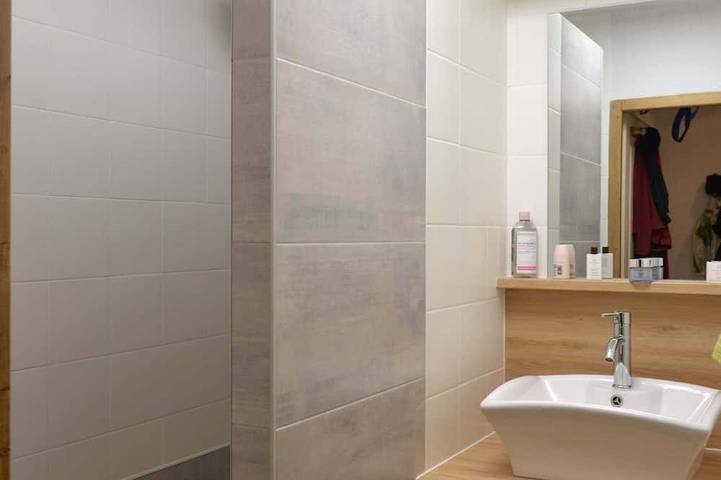 Gîte pour 6 personnes, avec jacuzzi et piscine ainsi que balcon et sauna à Orelle - 3