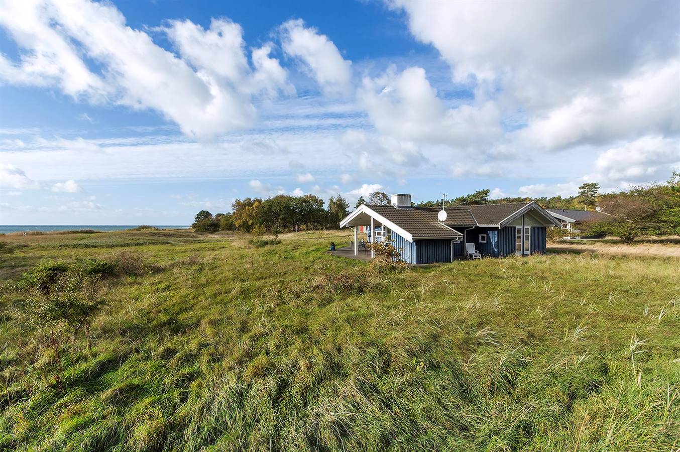 Nice home in Aakirkeby w/ 4 Bedrooms, Sauna and Wifi in Østre Sømarken, Pedersker