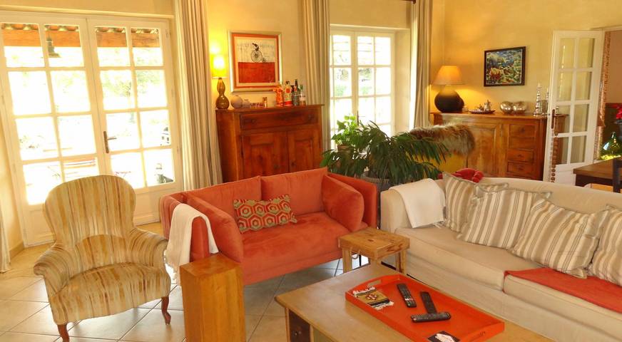Gîte pour 10 personnes, avec jardin et terrasse à Gordes - 2