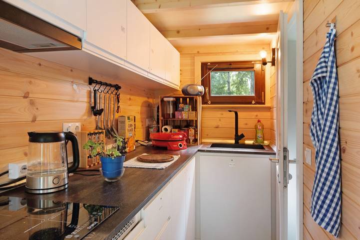 Hel ferielejlighed, Tiny Home 'Ernesto' with Private Garden, Wi-Fi and Air Conditioning in Kloster Lehnin (kommune), Kloster Lehnin