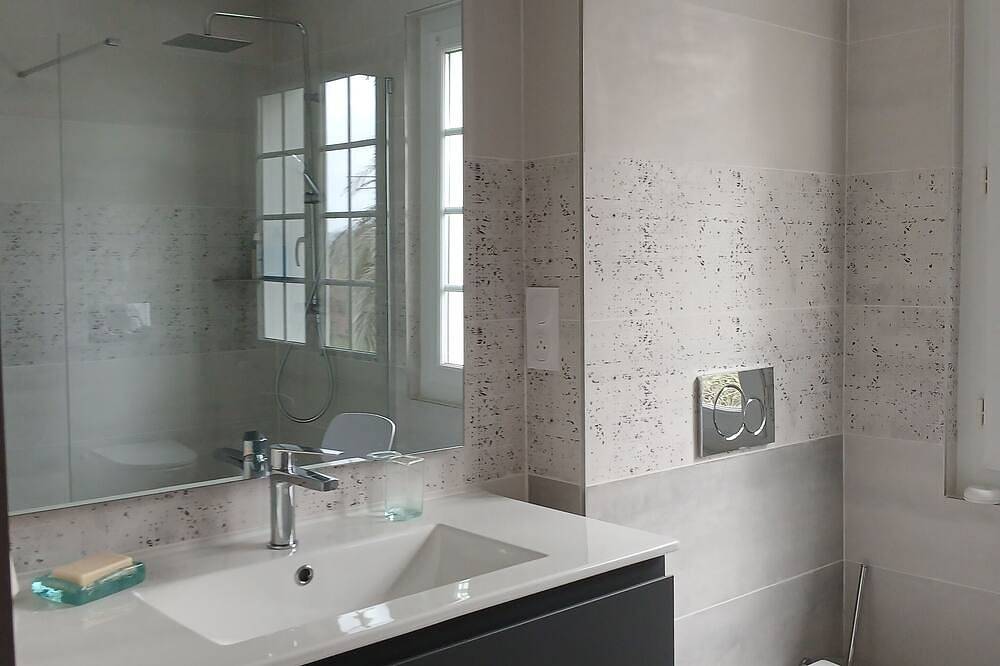 House Iguskian to Hasparren in Basque Country in Hasparren, Bayonne region