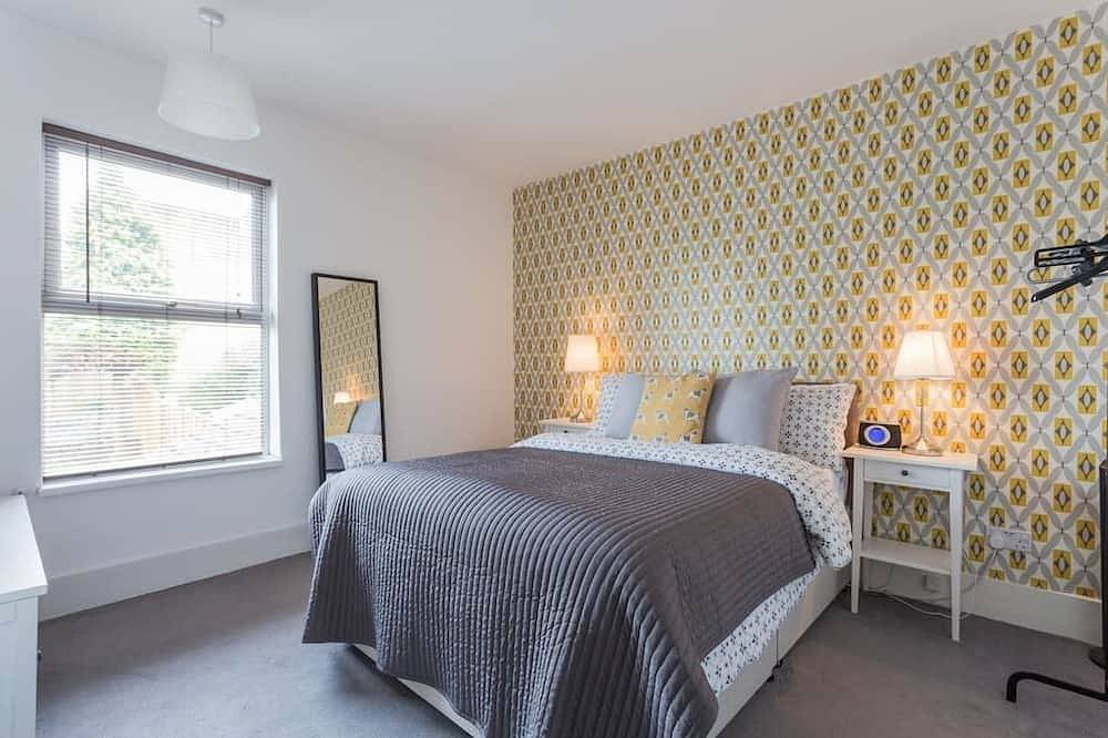 Ashton House: Charmante maison de deux chambres idéale pour l'aéroport de Londres Luton in Luton, Chiltern Hills