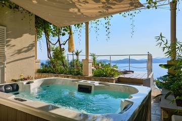 Ferienhaus für 6 Personen, mit Terrasse und Whirlpool in Grad Dubrovnik