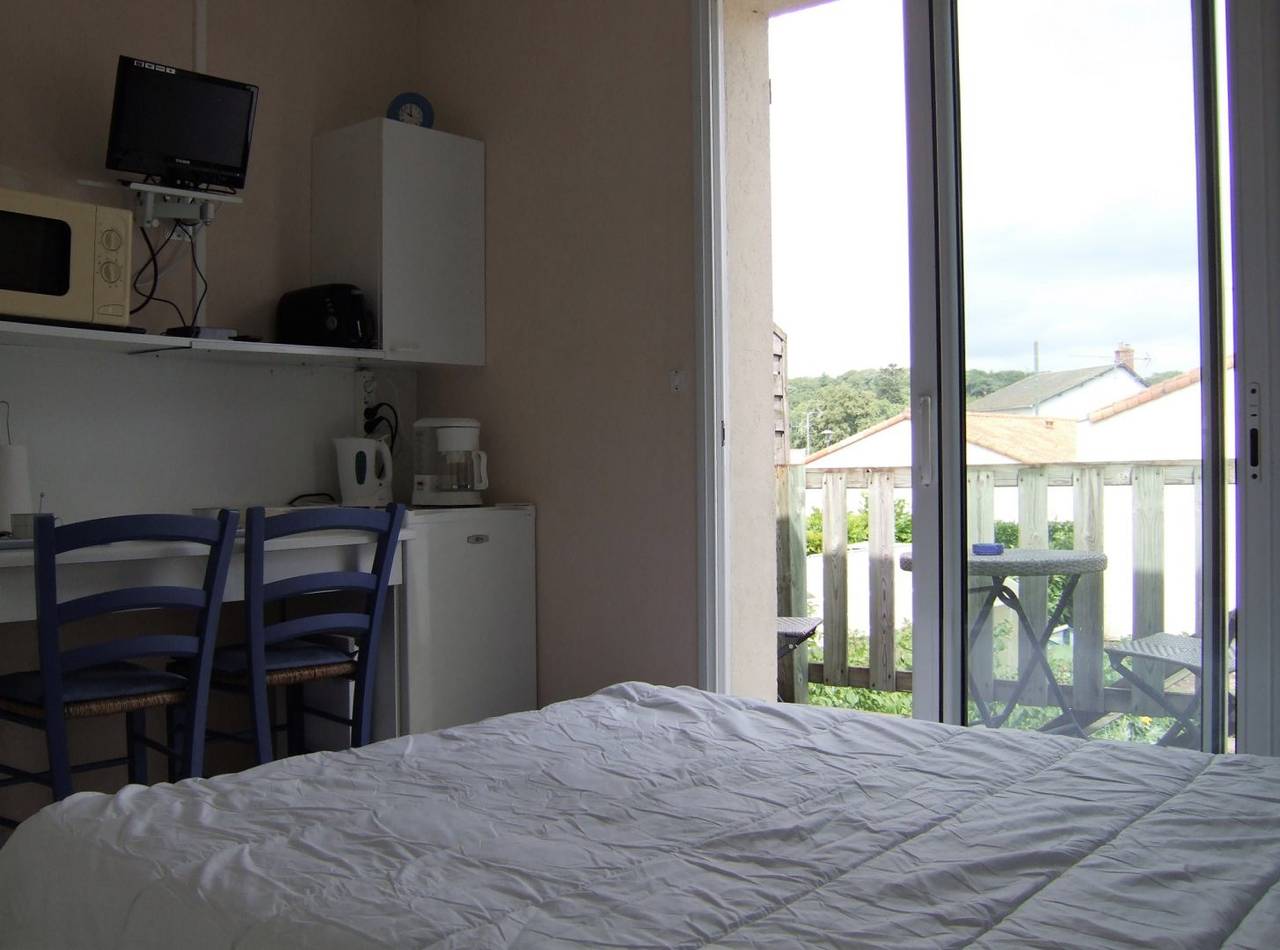 Studio entier, Studio 2 personnes in Chambretaud, Vallée de la Loire