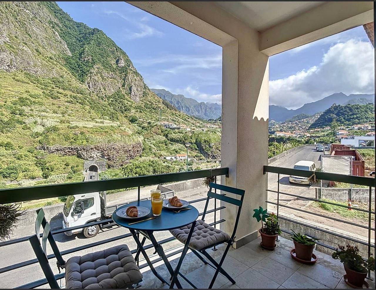 Ganze Wohnung, Ferienwohnung für 4 Personen mit Balkon in São Vicente (Madeira), Madeira