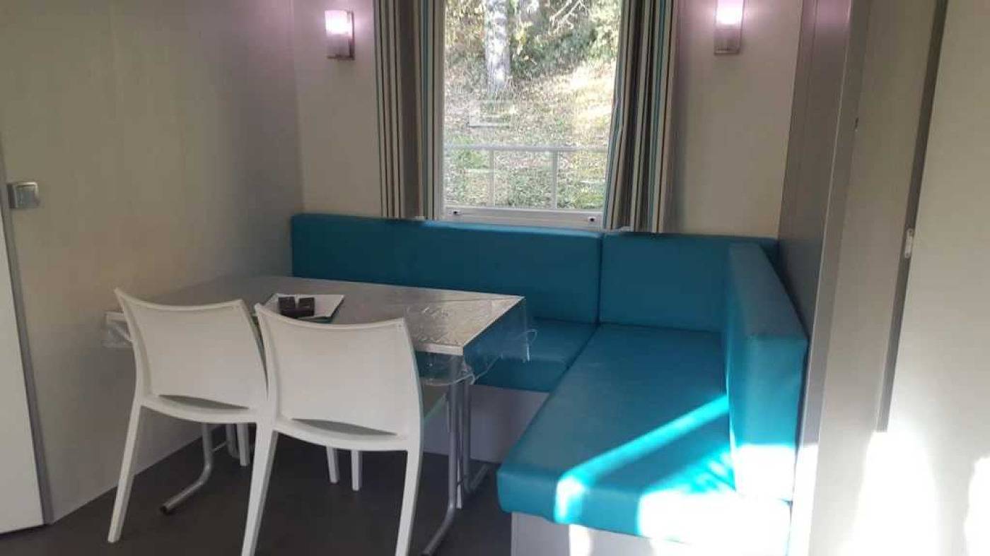 Zecamping 3* piscine chauffée locatif Tv Bbq 30m2 4 pers in Louvie-Juzon, Béarn