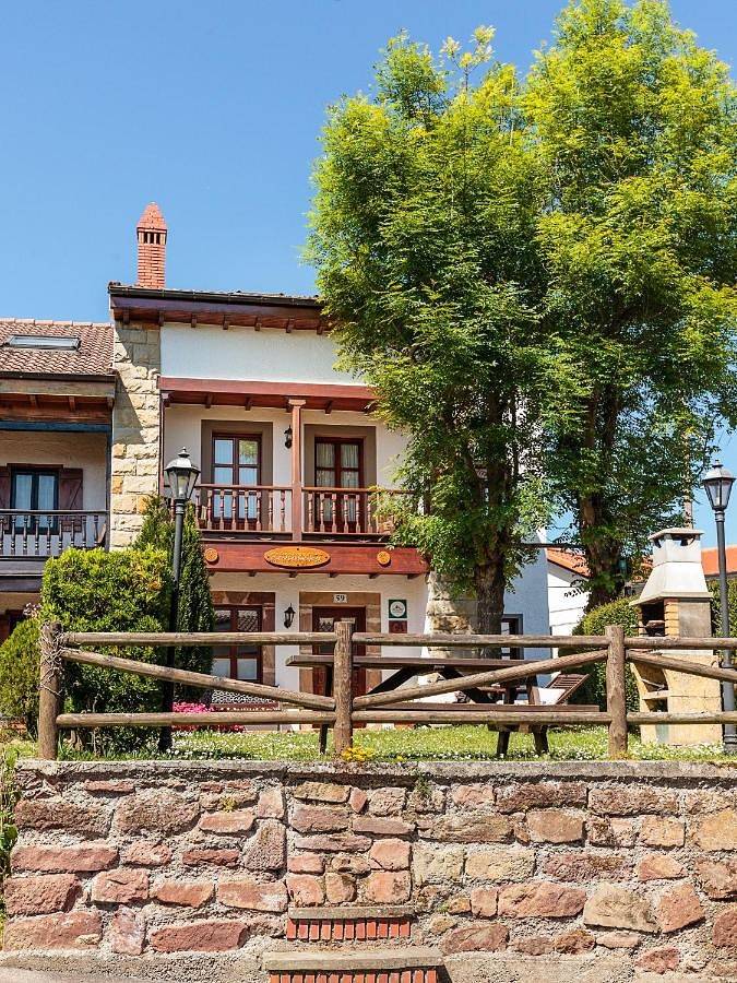 Casa rural para 8 personas, con Balcón y Terraza además de Jardín y Vistas en Cabranes