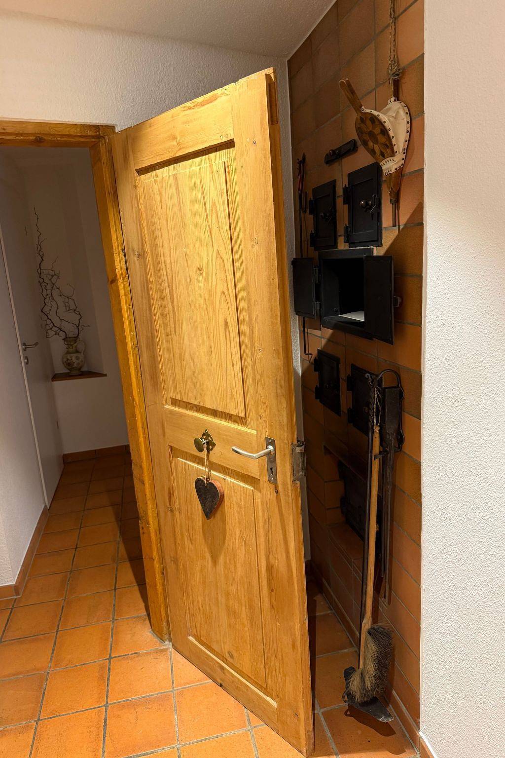 Ganze Wohnung, Historisches Anwesen - zeitloser Charme und moderner Luxus in Ennenda, Glarus Süd