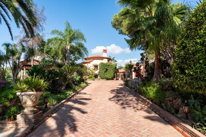 Villa Palm Ridge in Royal Flamingos Golf Resort, Benahavís