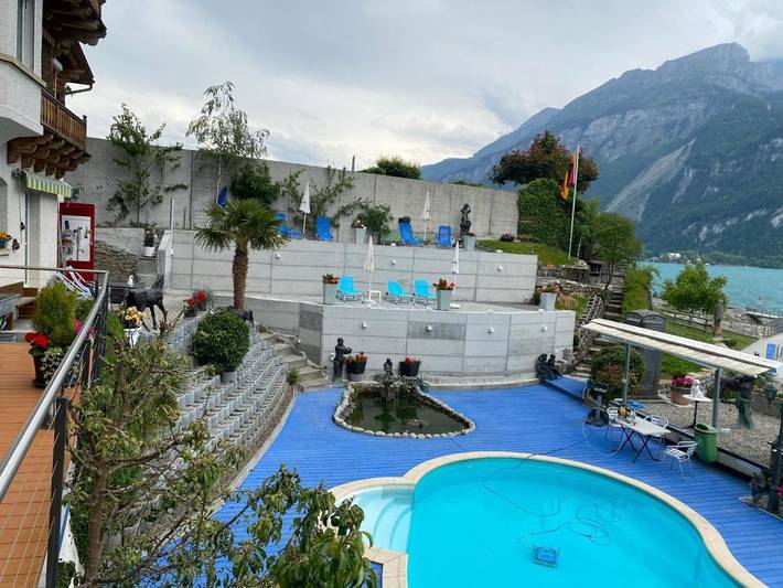 Ferienwohnung für 4 Personen, mit Balkon und Seeblick sowie Ausblick und Pool in Brienz - 4