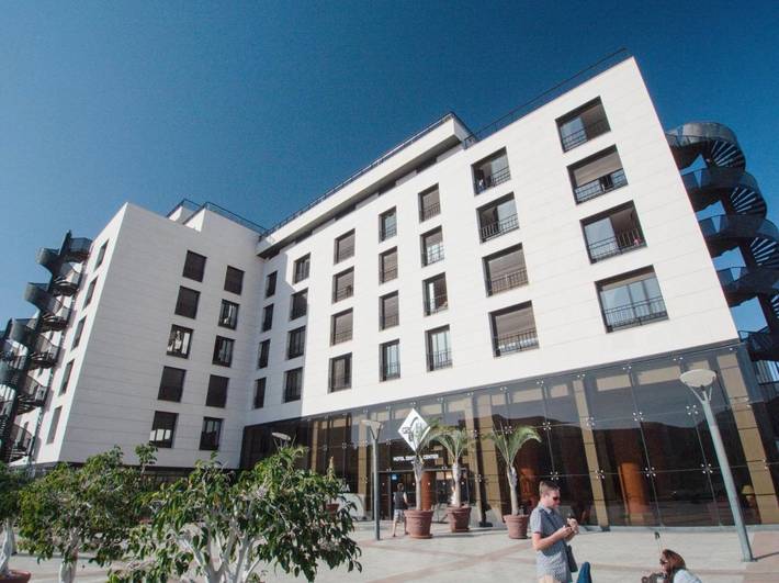 Hôtel pour 2 personnes, avec sauna ainsi que piscine et terrasse
