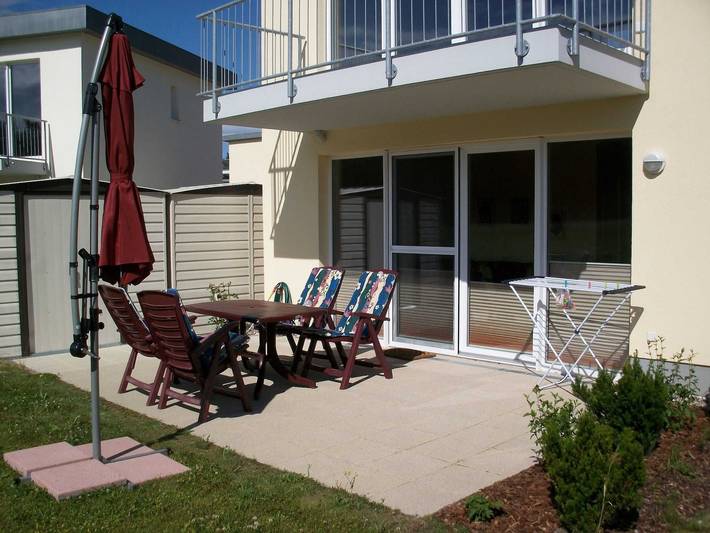 Ferienhaus für 3 Personen, mit Balkon und Terrasse in Gelbensande